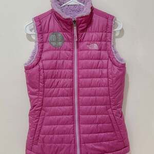 NEW! The North Face Girls' Mossbud Swirl Reversible Vest Large 14-16